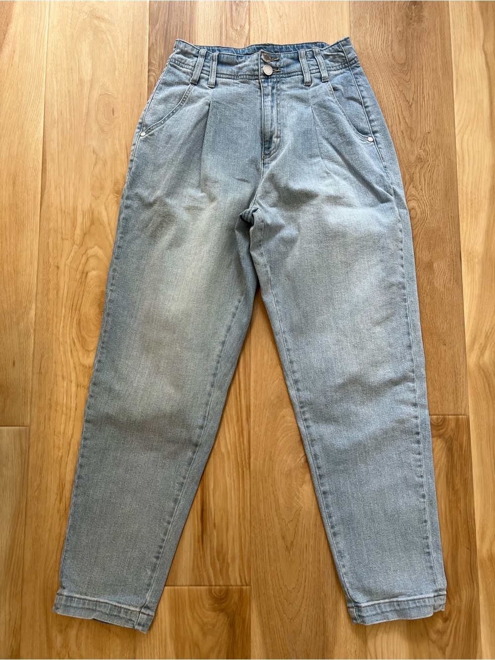 On 34th High-Rise Pleated Light Blue Mom Jeans Size 2/26